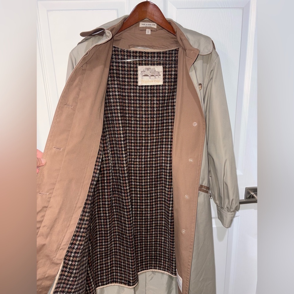 Vintage Windsor Bay Trench Coat Petite 16 Tan Belted Jacket Classic - Picture 3 of 12